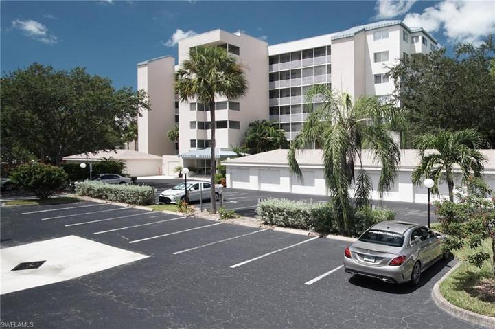 285  Naples Cove  DR, Naples, FL 34110