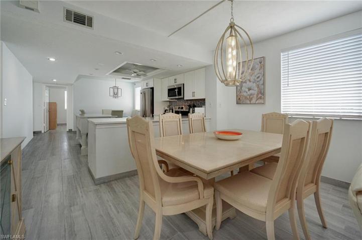 285  Naples Cove  DR, Naples, FL 34110
