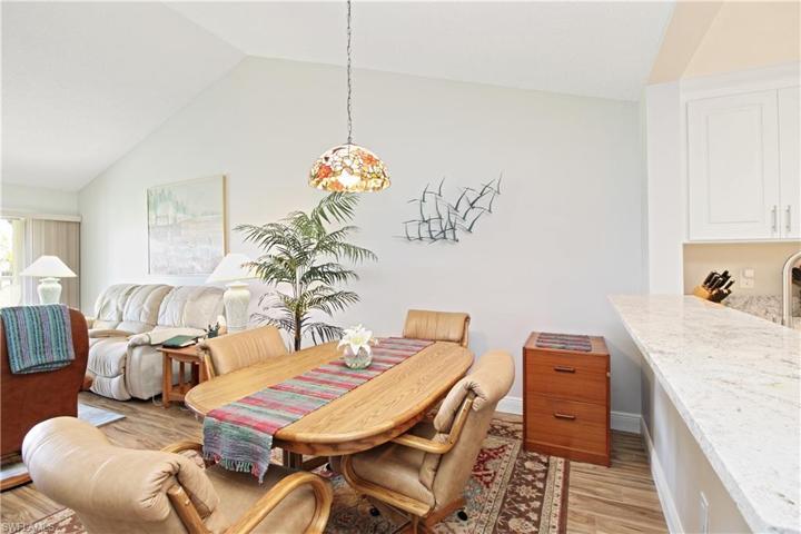 Easy entertaining with open area to kitchen
