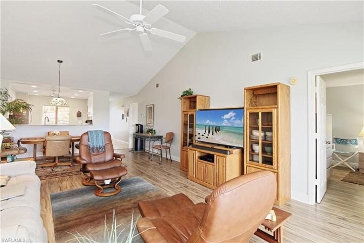 4540  Andover  WAY, Naples, FL 34112