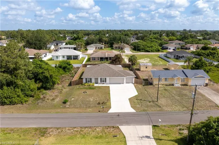 2706 9th St Sw, Lehigh Acres, Florida 33976
