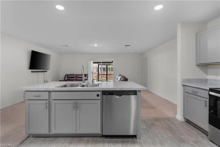 2706 9th St Sw, Lehigh Acres, Florida 33976