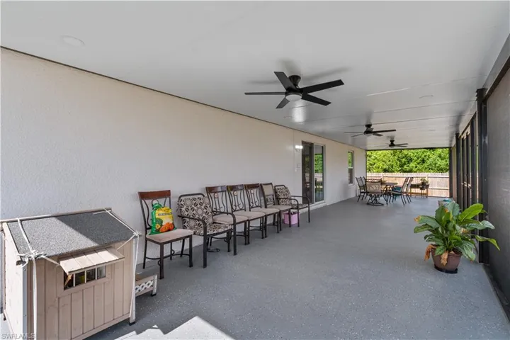 2706 9th St Sw, Lehigh Acres, Florida 33976