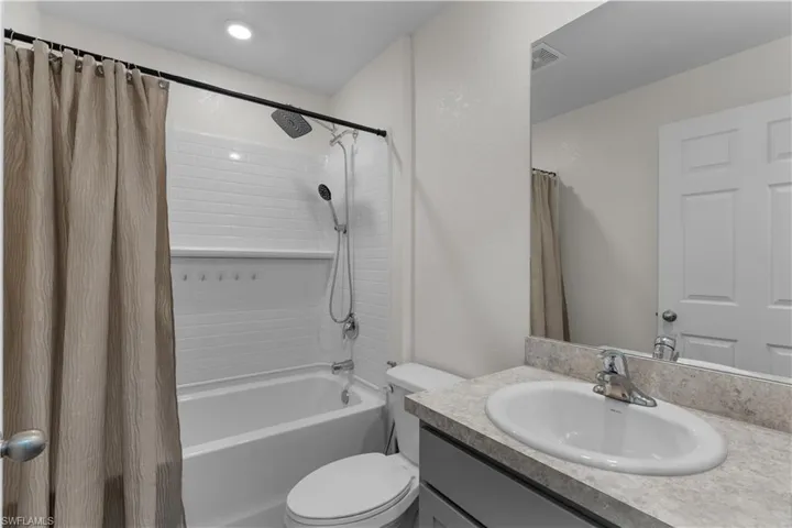 2706 9th St Sw, Lehigh Acres, Florida 33976