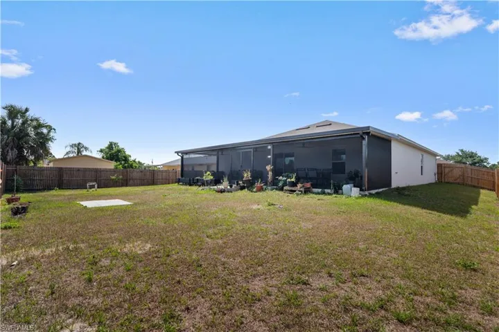 2706 9th St Sw, Lehigh Acres, Florida 33976