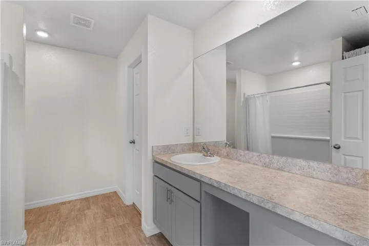 2706 9th St Sw, Lehigh Acres, Florida 33976