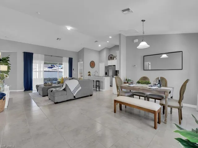 1101 NE 10th  ST, Cape Coral, FL 33909