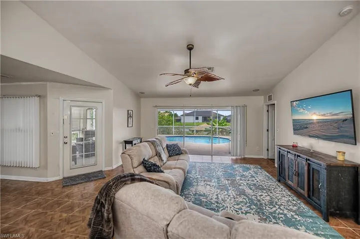 201 Ne 17th Ter, Cape Coral, Florida 33909