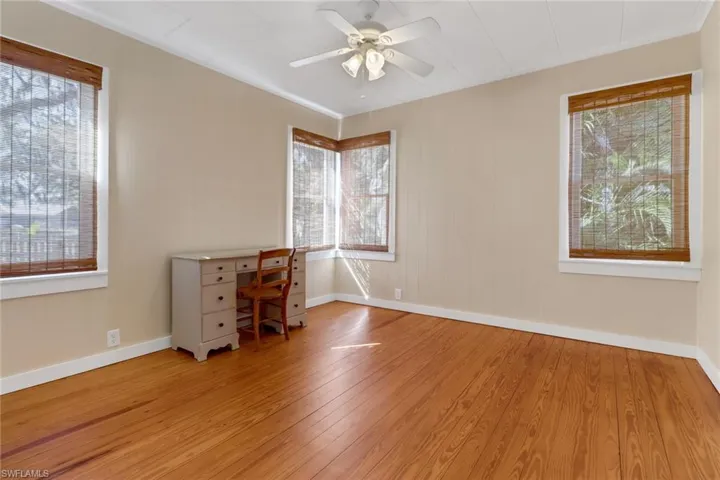 847  James  ST, Fort Myers, FL 33916