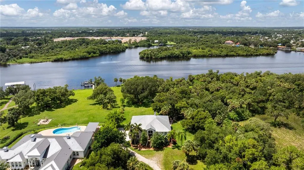14080 Duke HWY, Alva, FL 33920,225060856