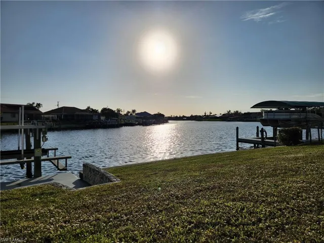 2715  Kamal  PKWY, Cape Coral, FL 33904