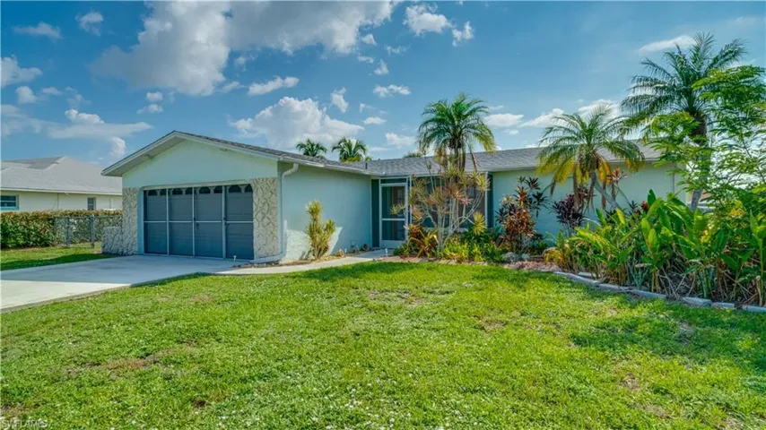 2715  Kamal  PKWY, Cape Coral, FL 33904