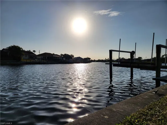 2715  Kamal  PKWY, Cape Coral, FL 33904