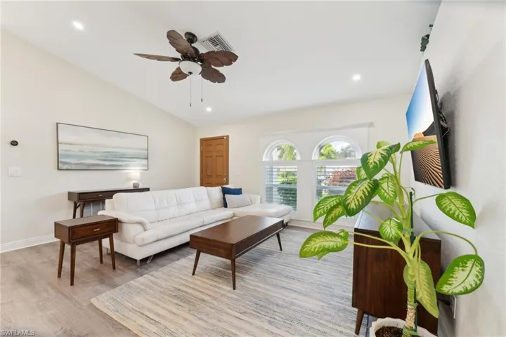 4021 Sw 15th Pl, Cape Coral Fl 33914