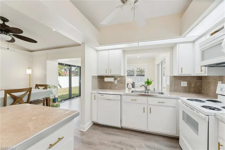 4021 Sw 15th Pl, Cape Coral Fl 33914