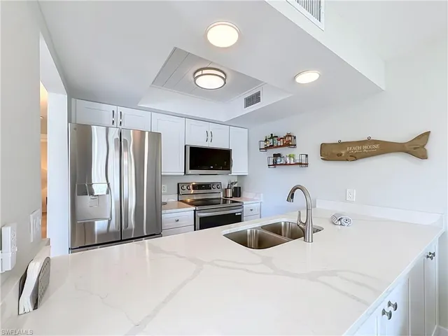 200 Lenell Rd 117, Fort Myers Beach, Florida 33931