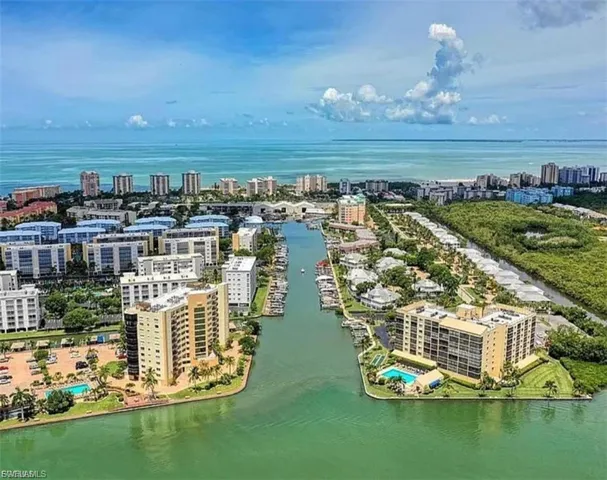 200 Lenell Rd 117, Fort Myers Beach, Florida 33931