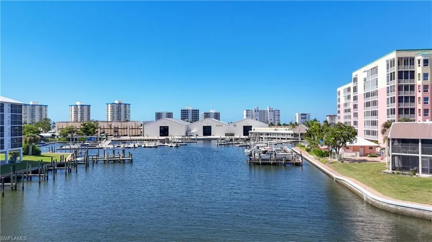 200 Lenell Rd 117, Fort Myers Beach, Florida 33931