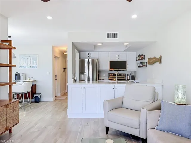 200 Lenell Rd 117, Fort Myers Beach, Florida 33931