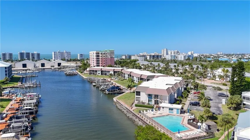 200 Lenell Rd 117, Fort Myers Beach, Florida 33931