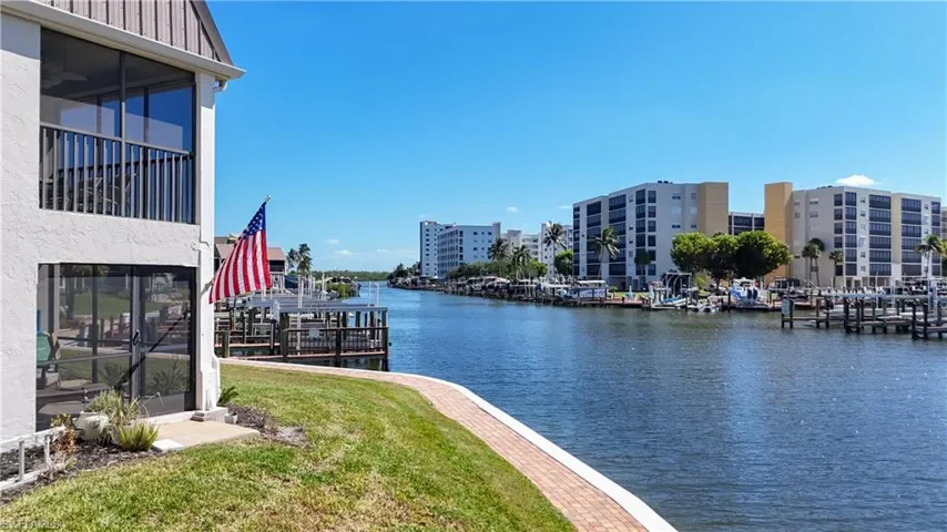 200 Lenell Rd 117, Fort Myers Beach, Florida 33931