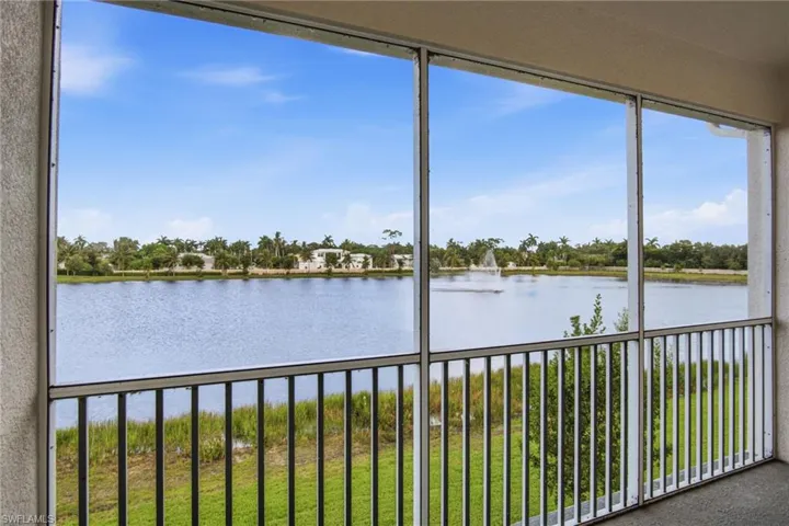 4596 Arboretum Cir 202, Naples, Florida 34112