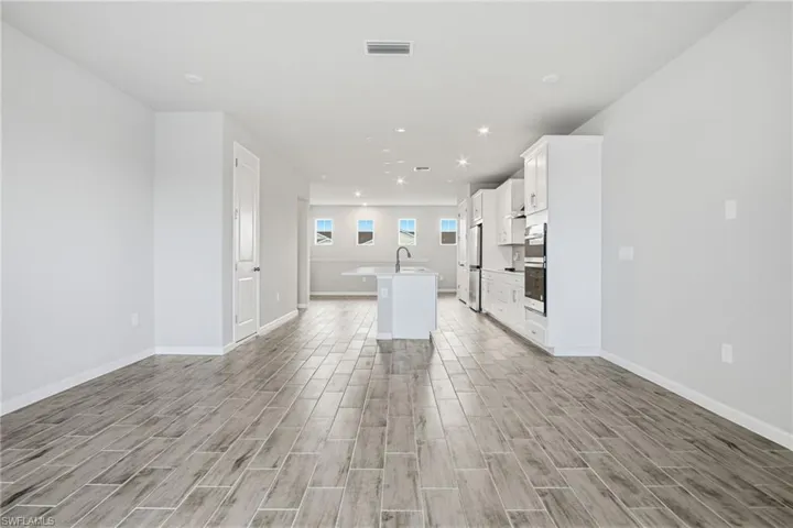 4596 Arboretum Cir 202, Naples, Florida 34112