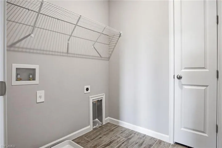4596 Arboretum Cir 202, Naples, Florida 34112