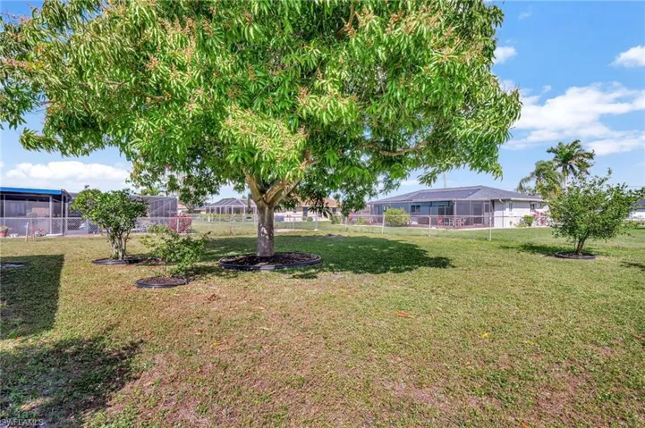 1903 SE 15th  ST, Cape Coral, FL 33990