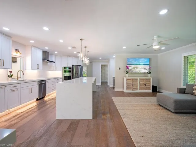 5160 Crayton Pl S, Naples, Florida 34103