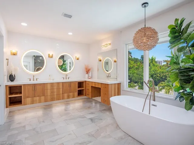 Primary bath