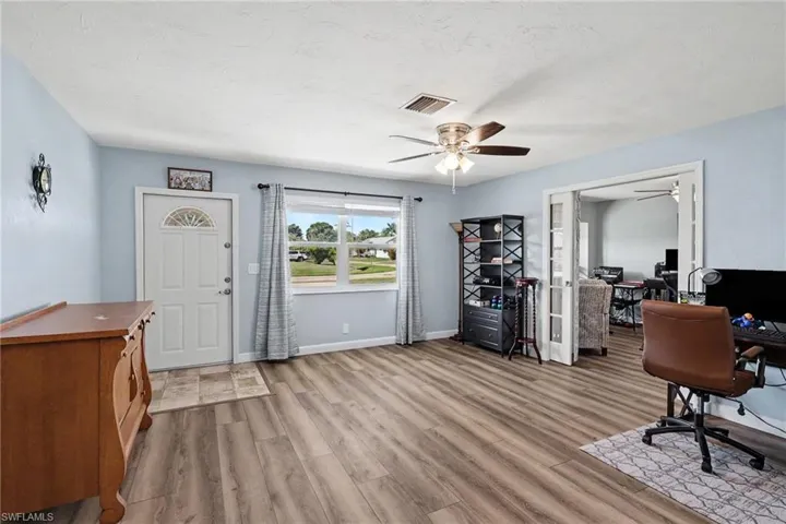 5411 Loyola Ln, Fort Myers, Florida 33908