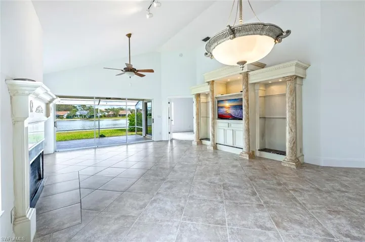 6624  Ilex  CIR, Naples, FL 34109