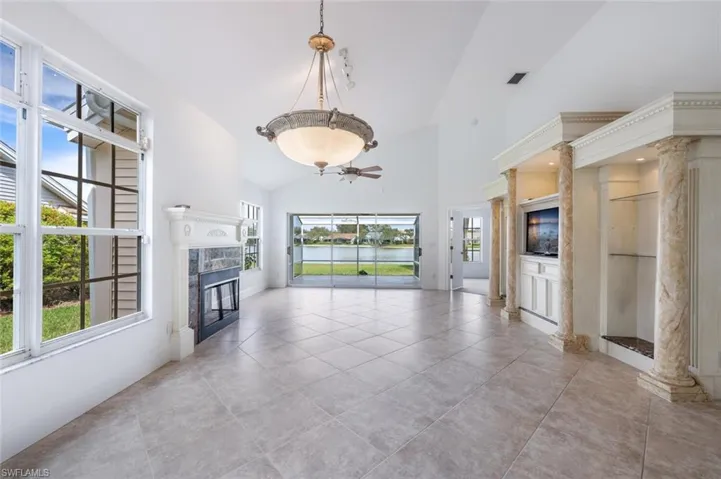 6624  Ilex  CIR, Naples, FL 34109