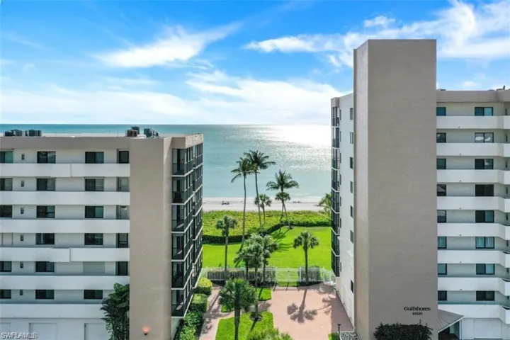 10482  Gulf Shore  DR, Naples, FL 34108