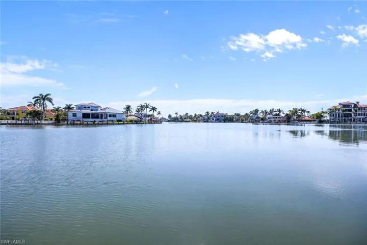 10482  Gulf Shore  DR, Naples, FL 34108