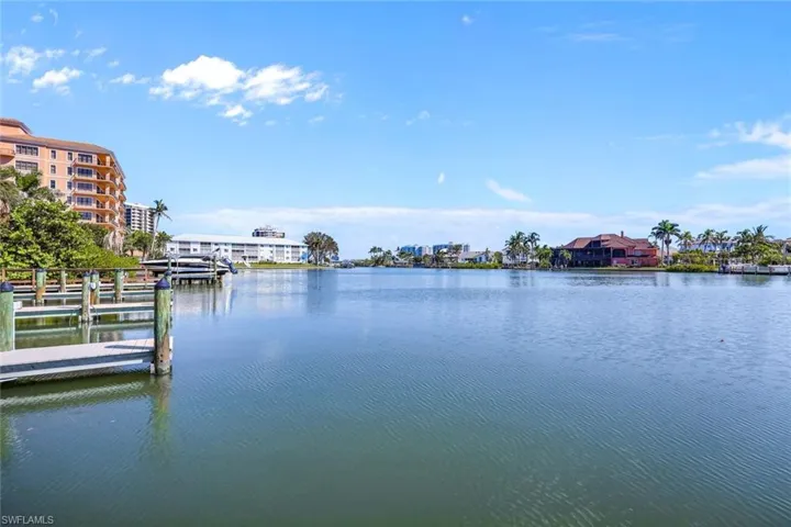 10482  Gulf Shore  DR, Naples, FL 34108