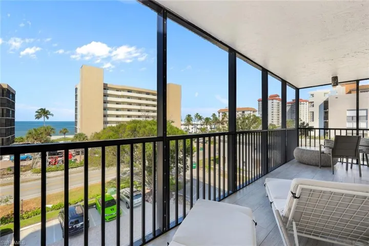 10482  Gulf Shore  DR, Naples, FL 34108