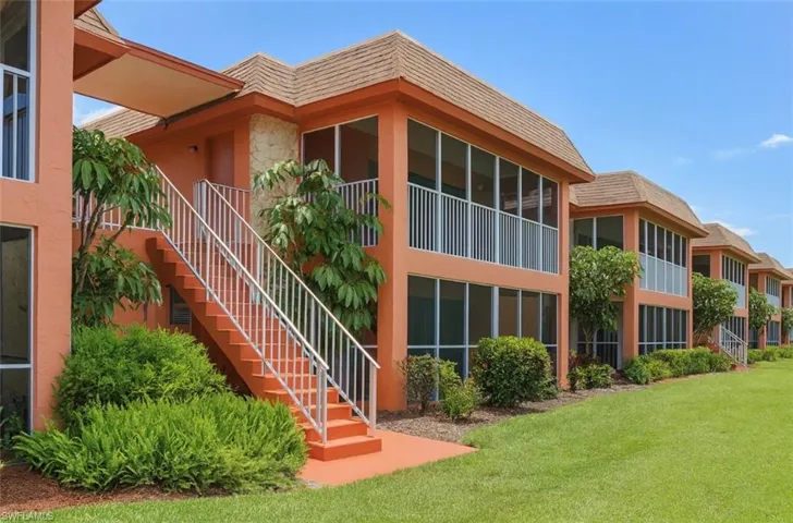 1400 Pompei Ln 77, Naples, Florida 34103