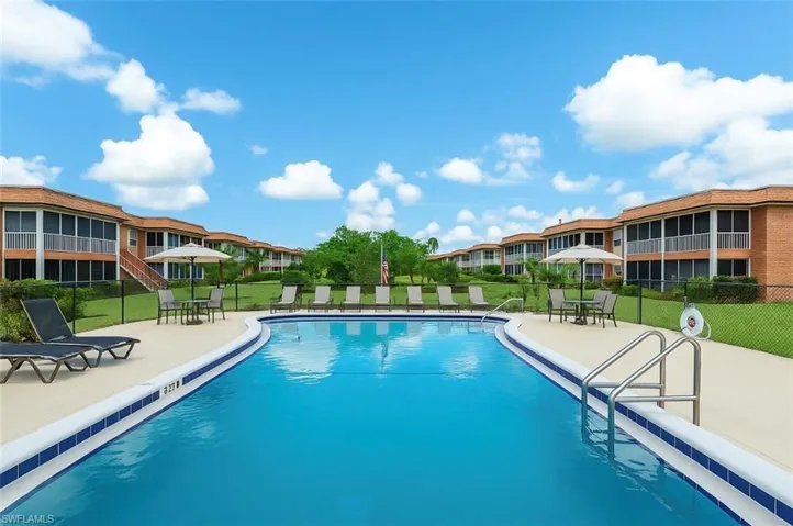 1400 Pompei Ln 77, Naples, Florida 34103