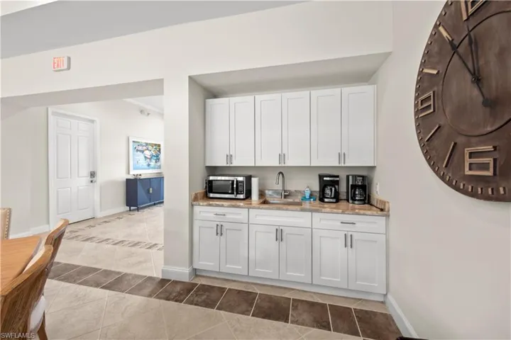11021 Gulf Reflections Dr 101, Fort Myers, Florida 33908