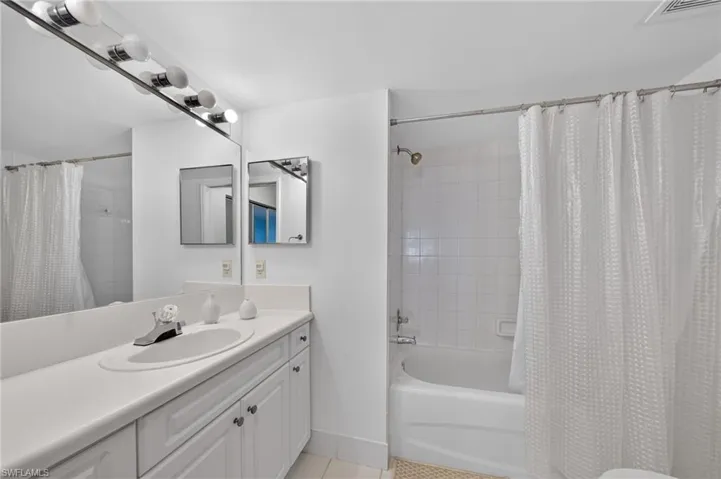 1180 Wildwood Lakes Blvd 106, Naples, Florida 34104