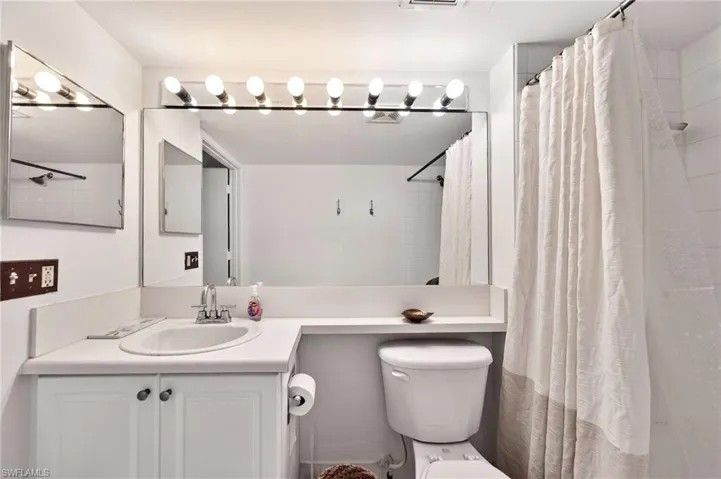 1180 Wildwood Lakes Blvd 106, Naples, Florida 34104