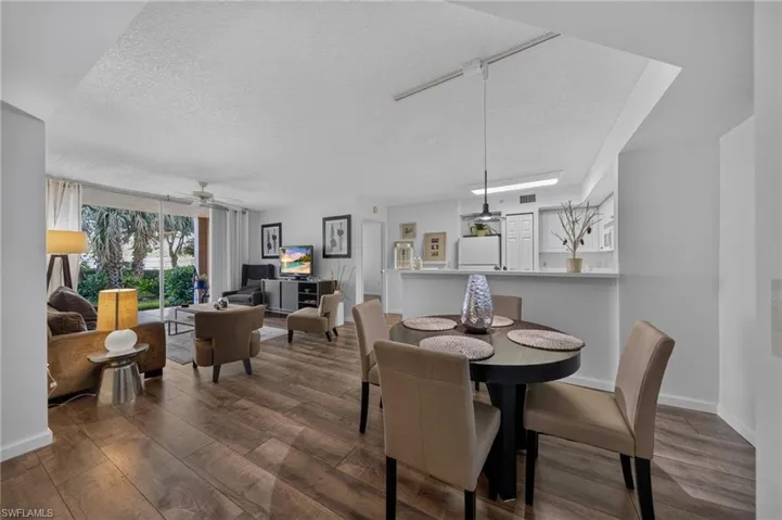 1180 Wildwood Lakes Blvd 106, Naples, Florida 34104