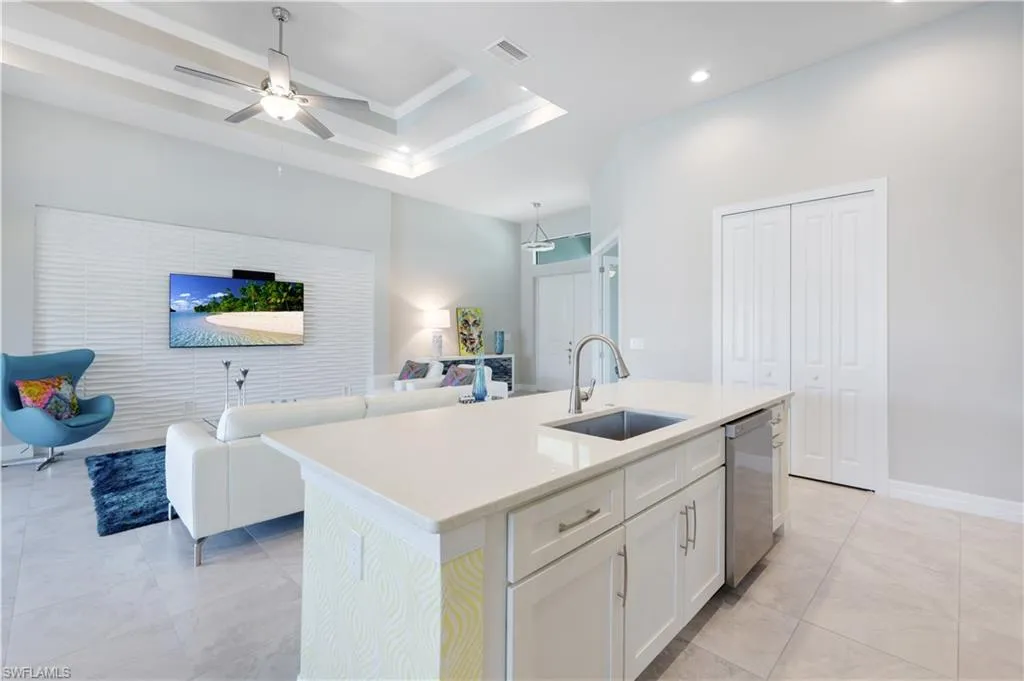 2214 Cape Coral PKWY, Cape Coral, FL 33914,224089609