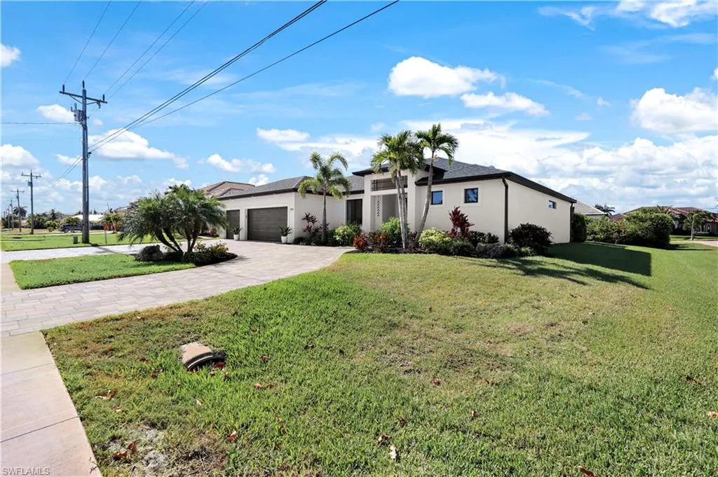 2214 Cape Coral PKWY, Cape Coral, FL 33914,224089609