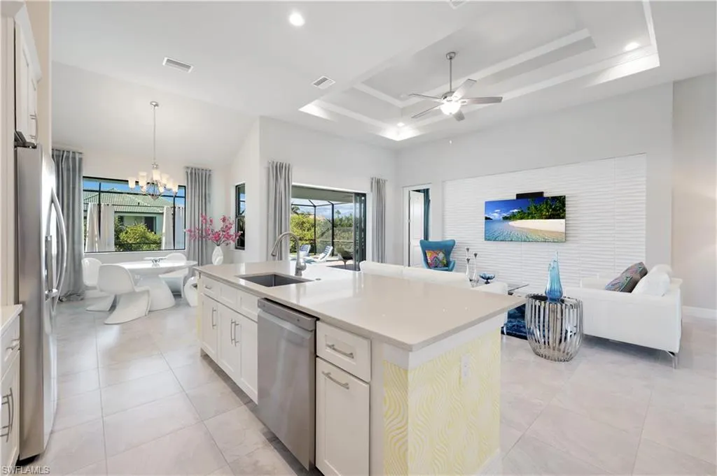 2214 Cape Coral PKWY, Cape Coral, FL 33914,224089609