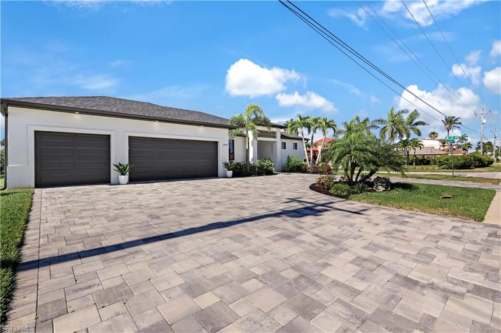 2214 Cape Coral PKWY, Cape Coral, FL 33914,224089609