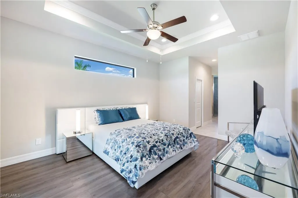 2214 Cape Coral PKWY, Cape Coral, FL 33914,224089609