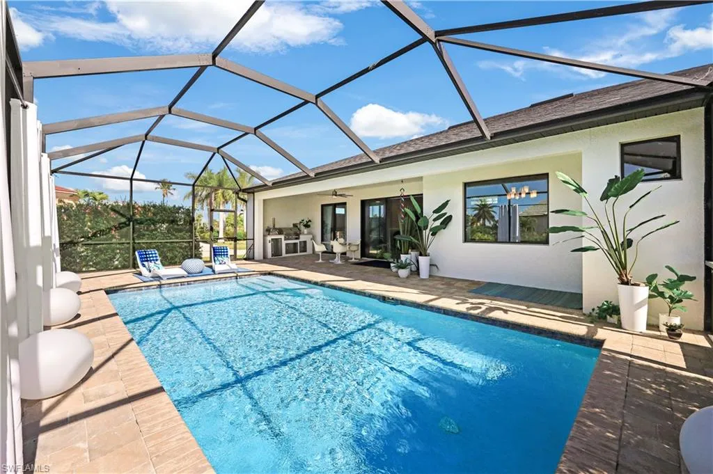 2214 Cape Coral PKWY, Cape Coral, FL 33914,224089609
